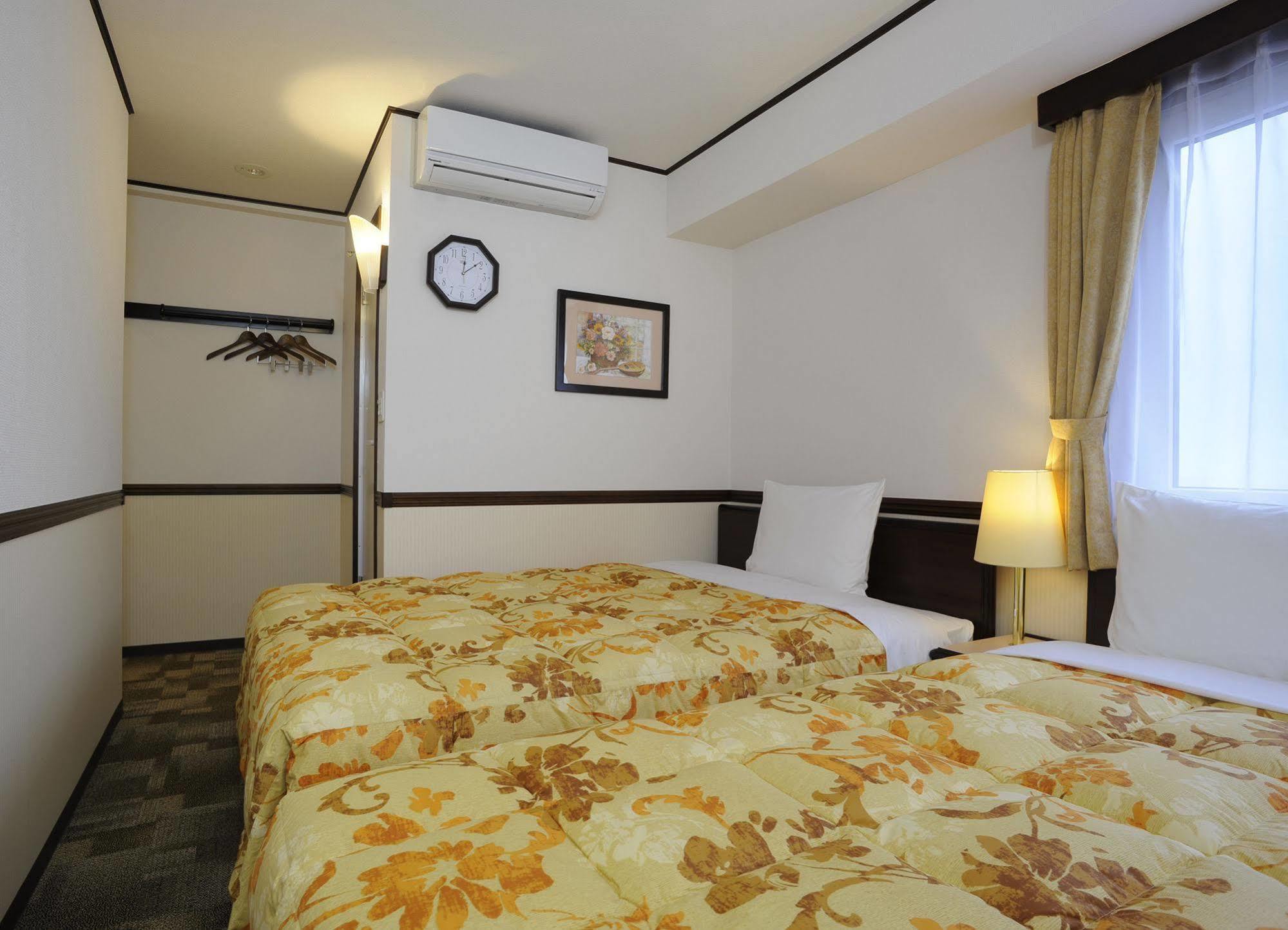 Toyoko Inn Kofu-Eki Minami-Guchi No.1 Ngoại thất bức ảnh