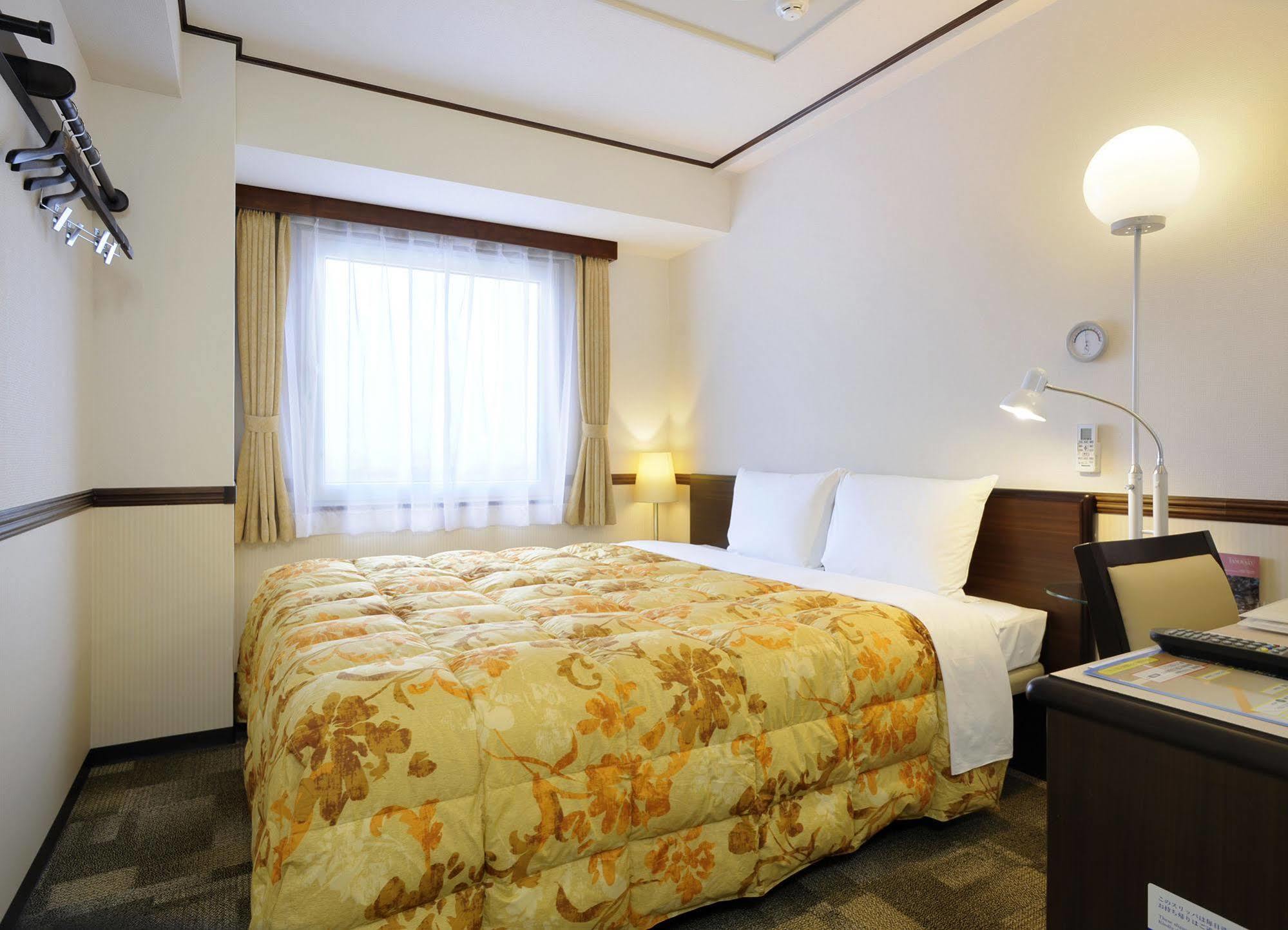 Toyoko Inn Kofu-Eki Minami-Guchi No.1 Ngoại thất bức ảnh