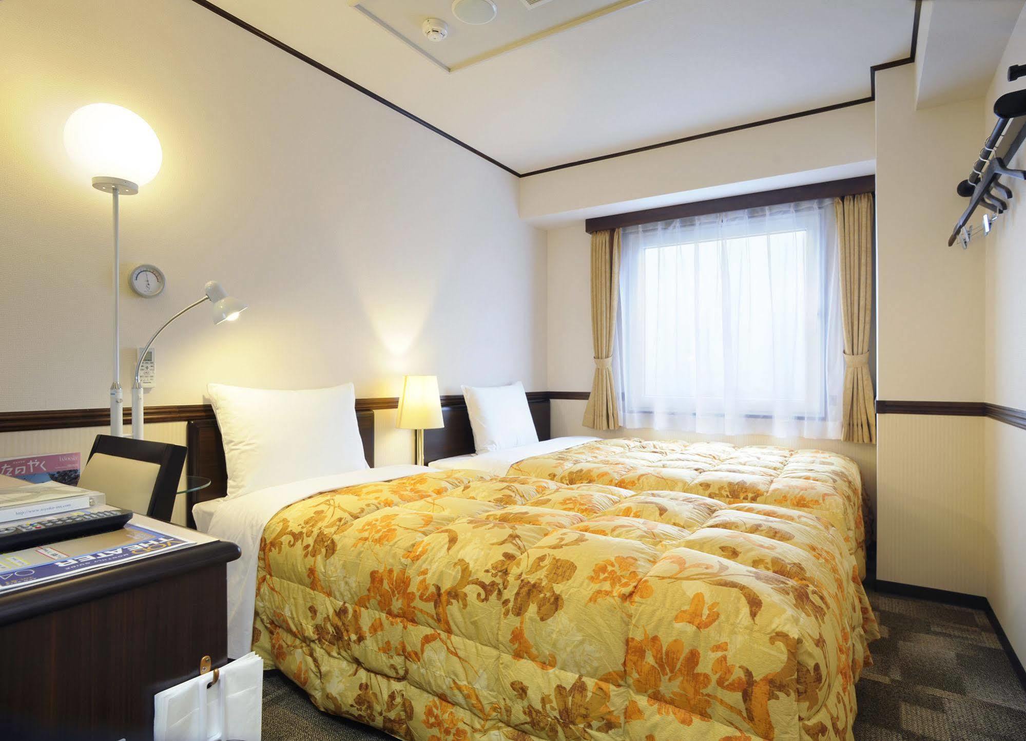 Toyoko Inn Kofu-Eki Minami-Guchi No.1 Ngoại thất bức ảnh