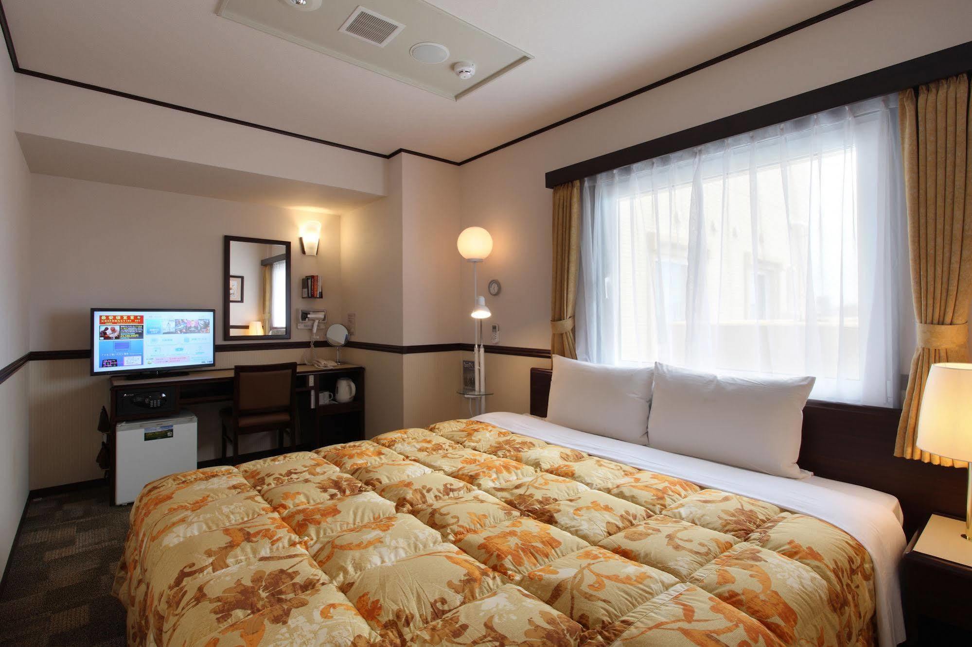 Toyoko Inn Kofu-Eki Minami-Guchi No.1 Ngoại thất bức ảnh